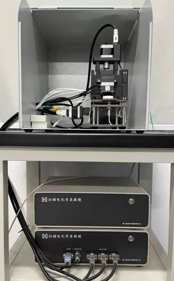 Scanning Electrochemical Microscope (SECM)